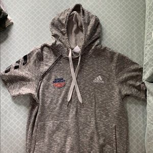 Short sleeve hoodie